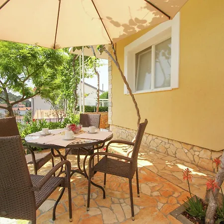Apartment Boutique With Garden In *