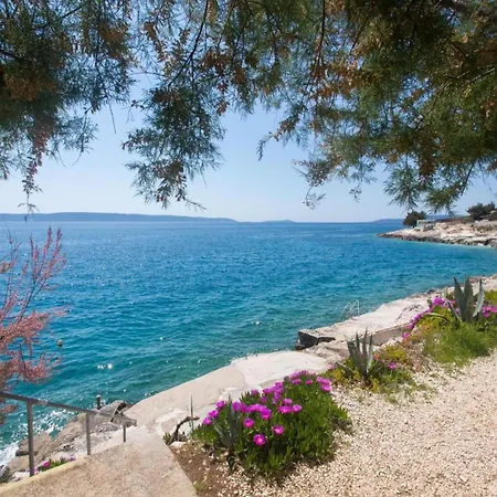 Boutique With Garden In Apartment Trogir